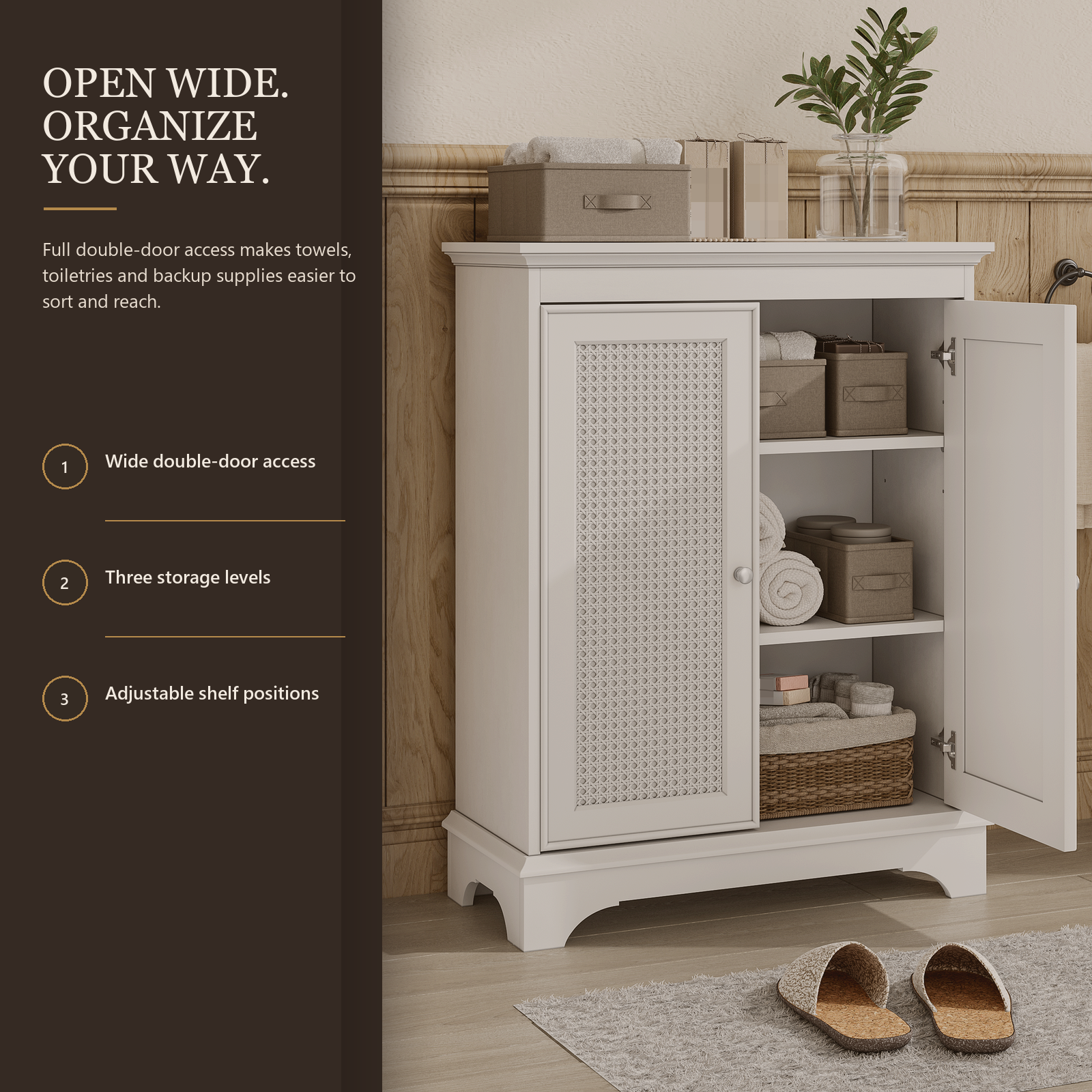 Weißer Boho-Badezimmerschrank mit Rattantüren und verstellbarem Einlegeboden