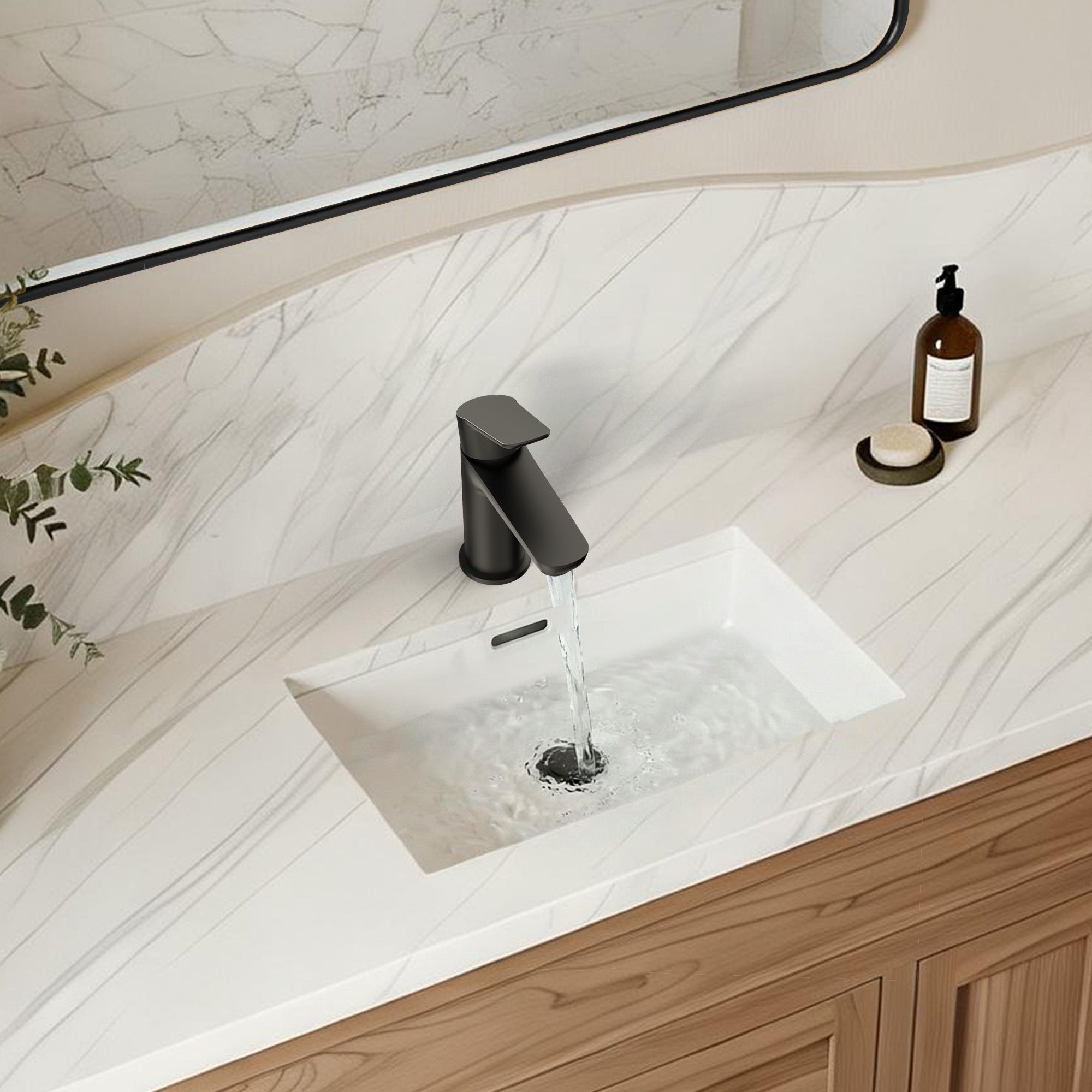EVERSTEIN Single-Handle Bathroom Sink Faucet
