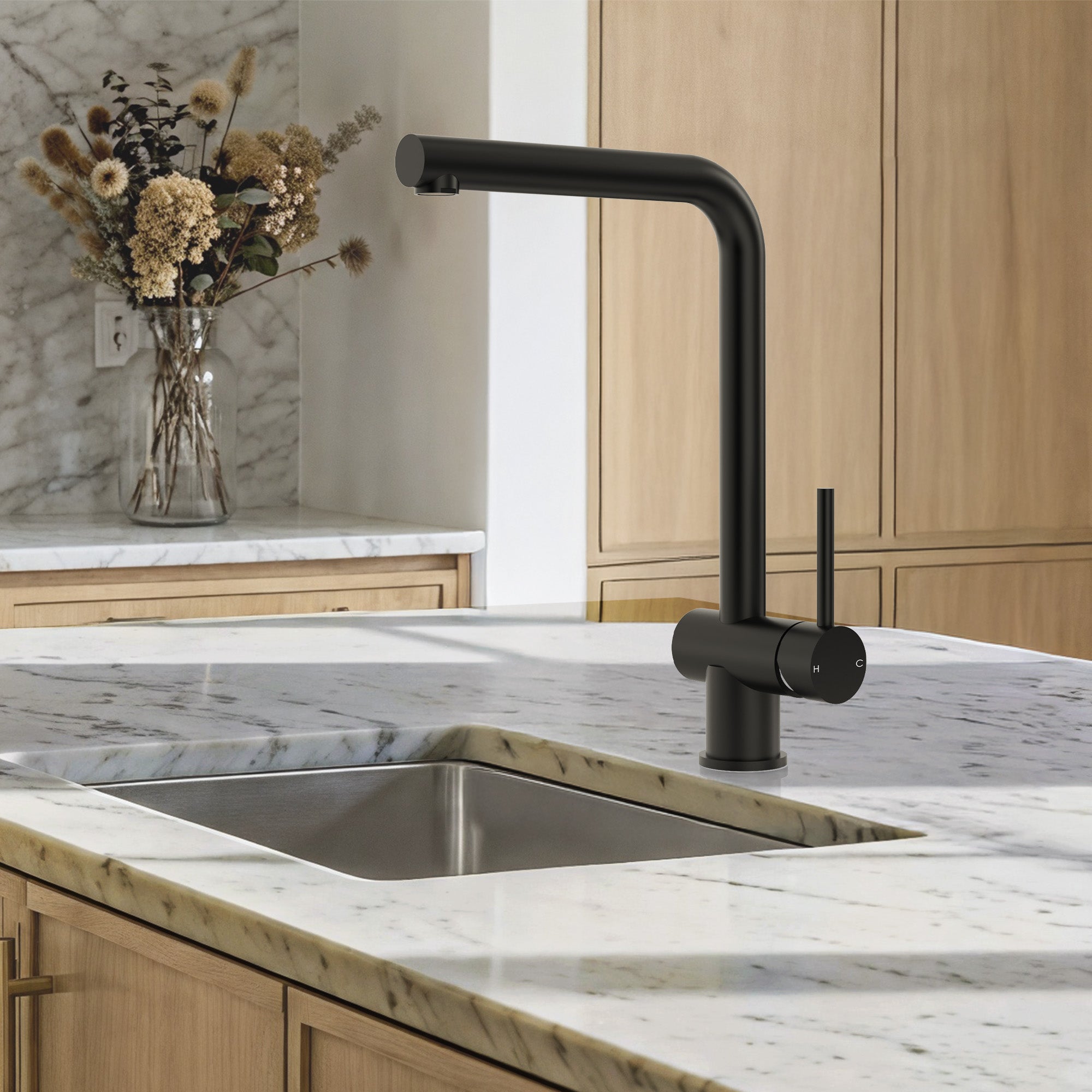 EVERSTEIN Single Handle Kitchen Faucet