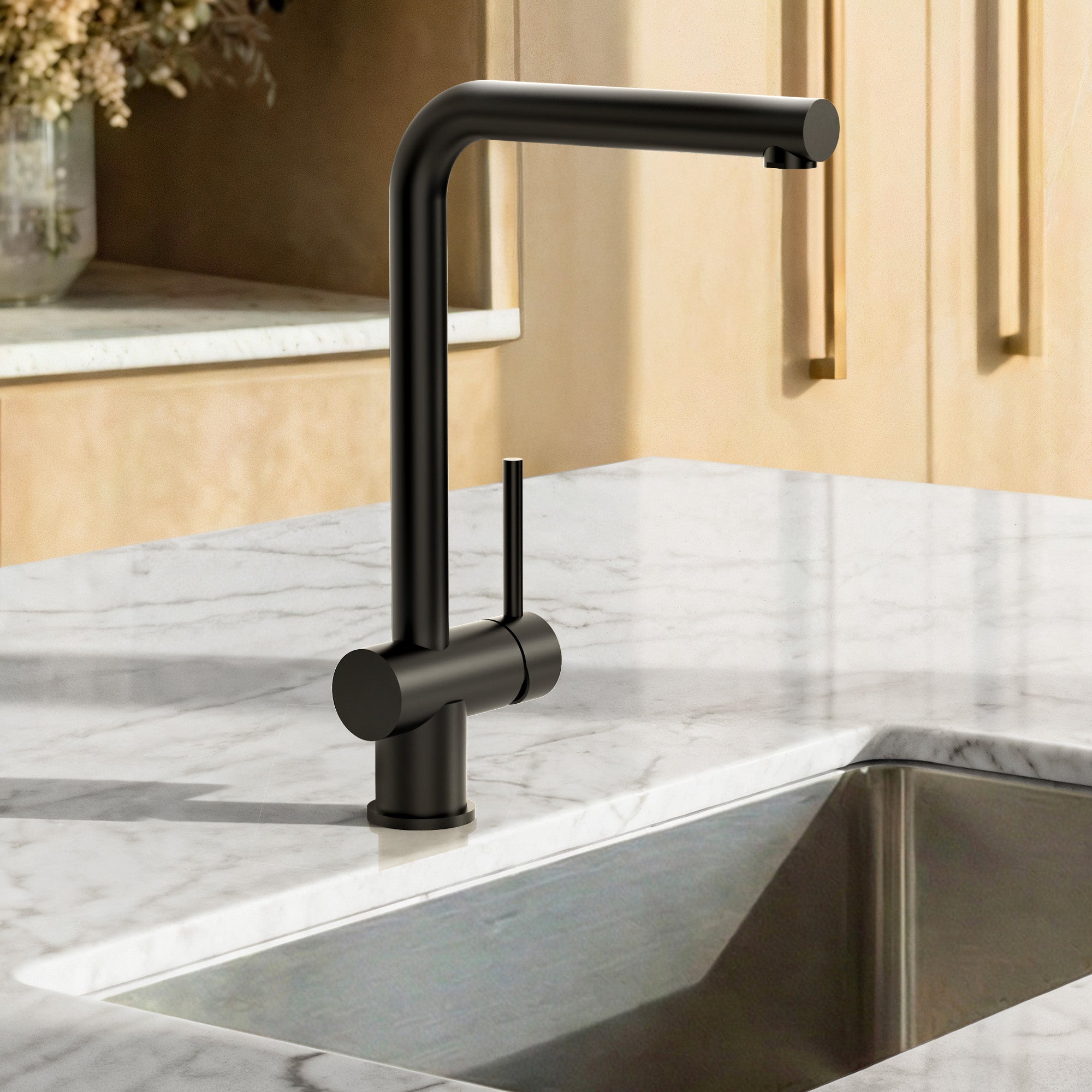 EVERSTEIN Single Handle Kitchen Faucet