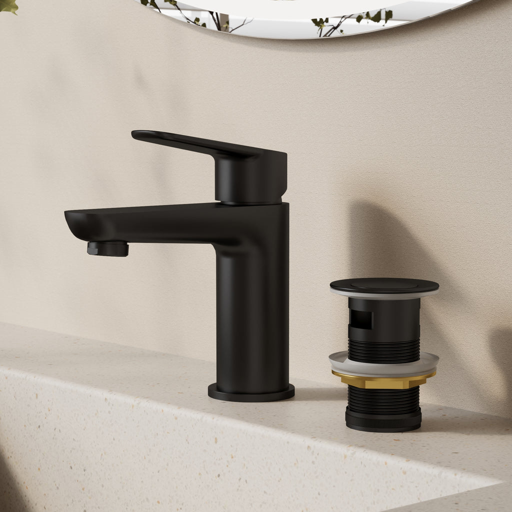 EVERSTEIN Single-Handle Bathroom Sink Faucet