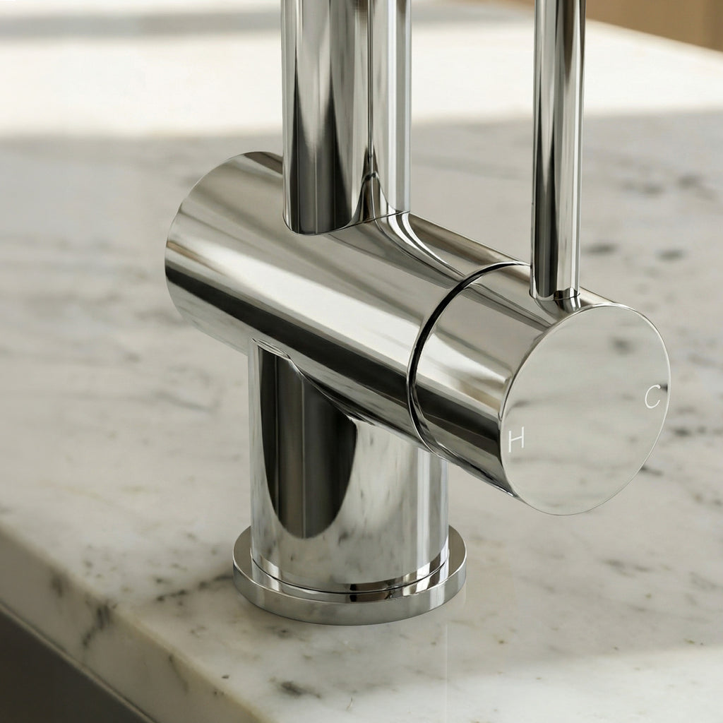 EVERSTEIN Single Handle Kitchen Faucet