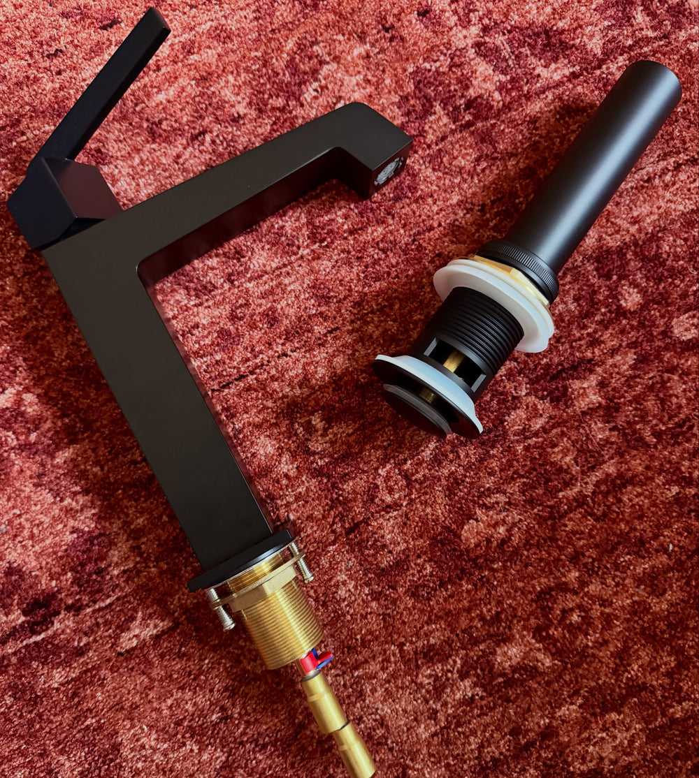 <h2><strong>Influencer Picks: Watch and Shop</strong></h2>